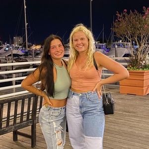 Meet your Posher, Eleana